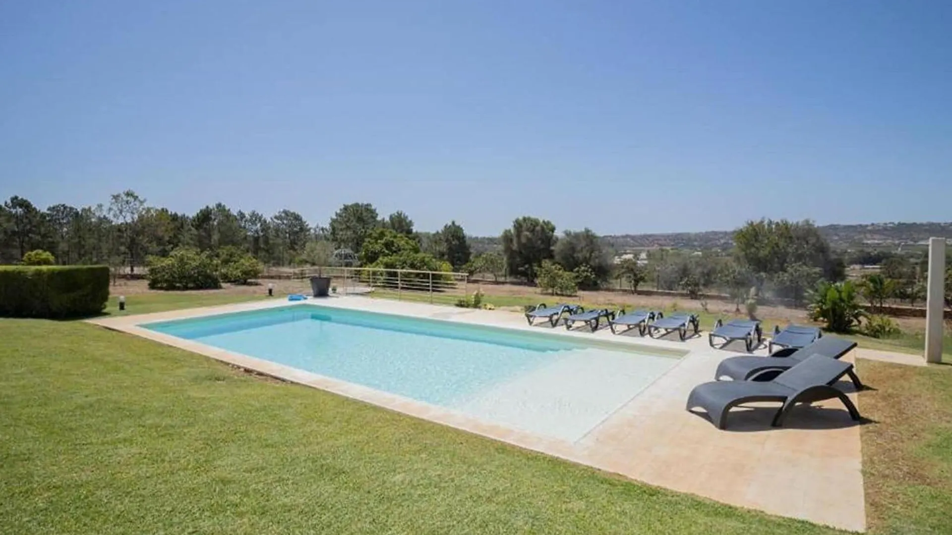 Flat In Praia Da Luz With Sea View Sargacal Villa