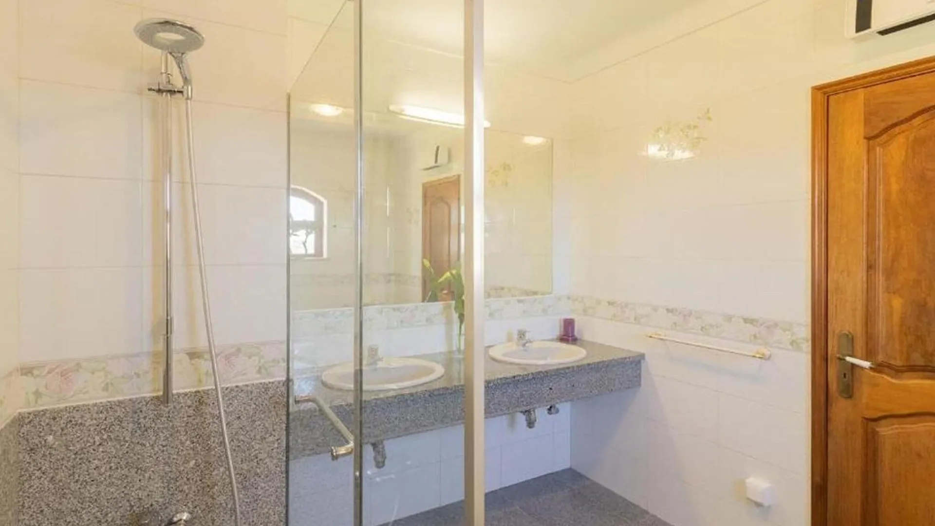 Villa Flat In Praia Da Luz With Sea View Sargacal Portugal